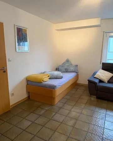 アパート Schmandin Laacher Wassenach