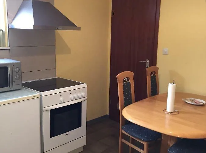 Schmandin Laacher דירה *